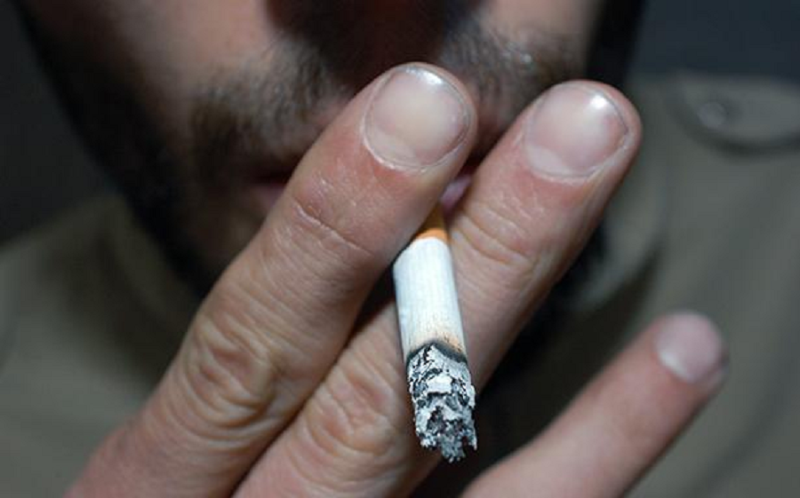 Cada hora mueren en México seis personas fumadoras